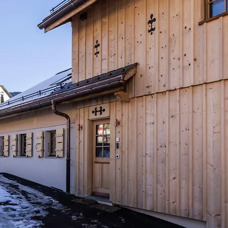 Minimalist Chic In The Heart Of * Rougemont