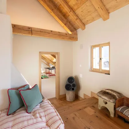 Minimalist Chic In The Heart Of *