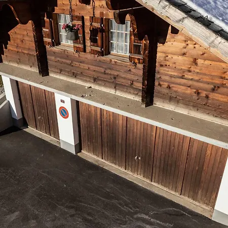 Minimalist Chic In The Heart Of * Rougemont