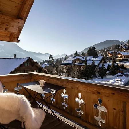 Minimalist Chic In The Heart Of Villa *