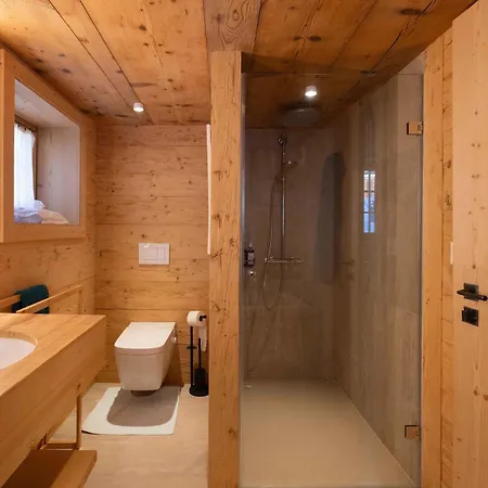 Minimalist Chic In The Heart Of * Rougemont