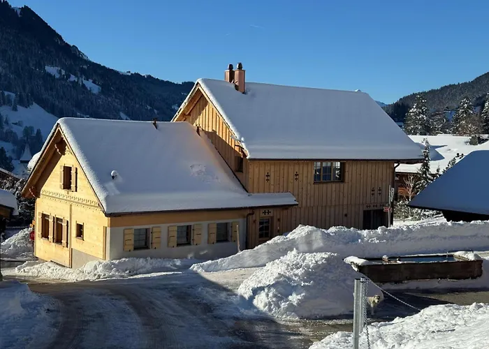 Minimalist Chic In The Heart Of * Rougemont