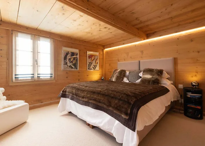 Minimalist Chic In The Heart Of