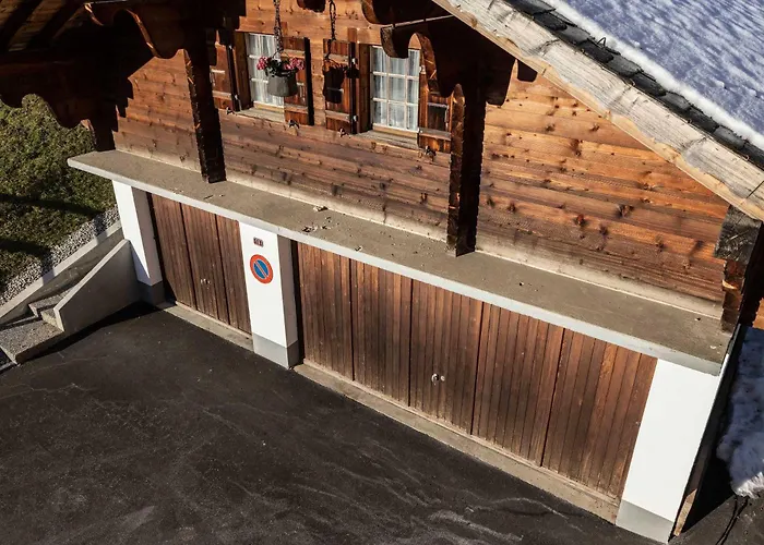 Minimalist Chic In The Heart Of * Rougemont