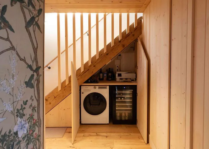 Minimalist Chic In The Heart Of