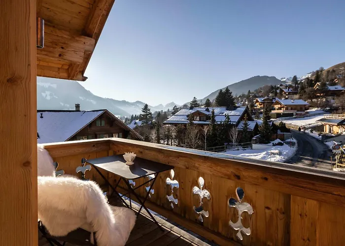 Minimalist Chic In The Heart Of Villa *