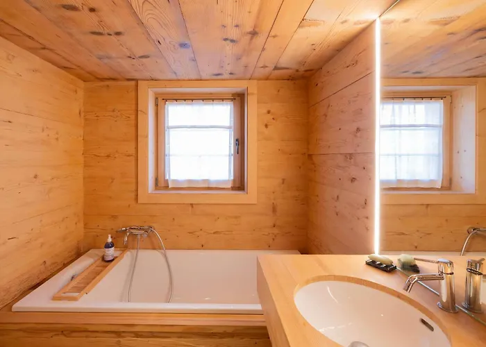 Minimalist Chic In The Heart Of Villa Rougemont