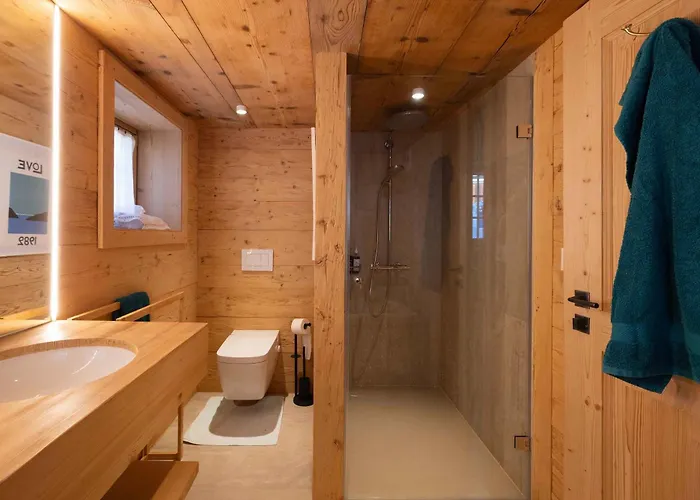 Minimalist Chic In The Heart Of * Rougemont