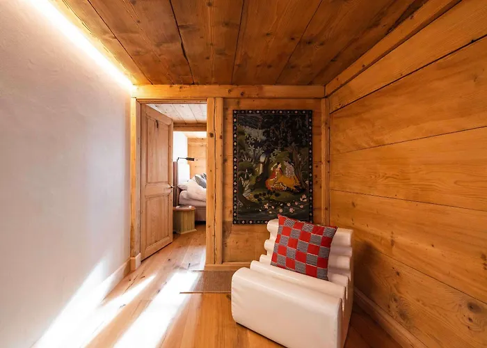 Minimalist Chic In The Heart Of *